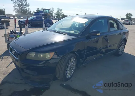 2004 Volvo S40 T5 from USA, damaged, VIN YV1MS682842021560